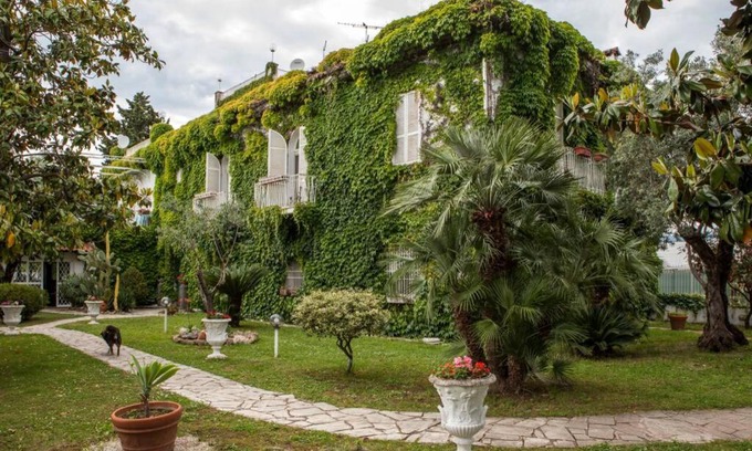 Battipaglia Apartment | Voltapensieri