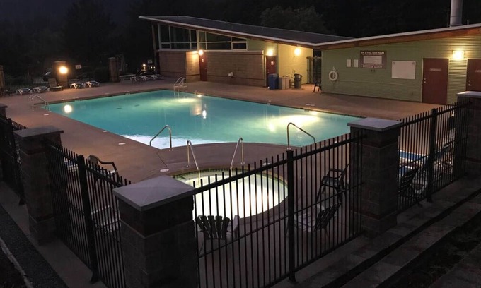 Lindell Beach House | Vrbo Property