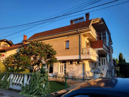 Misleshevo Bed & Breakfast | Vreshtat e Liqenit-Ezerski Llozja