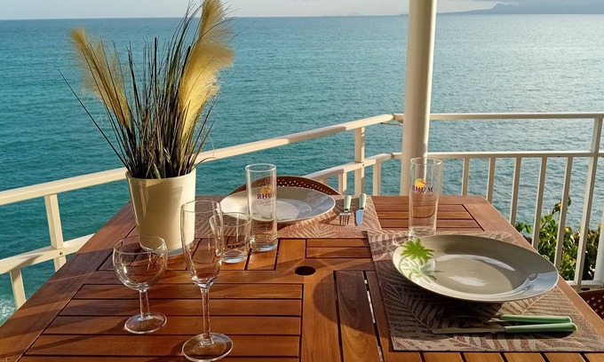 Pointe de la verdure Apartment | Vue mer Exceptionnelle et Unique Chez La Case à Méline