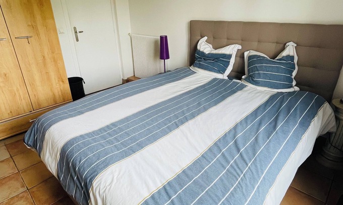 Suresnes Bed & Breakfast | Vue sur Paris/tour Eiffel - Chambres à Louer Dans Maison de Charme au Calme