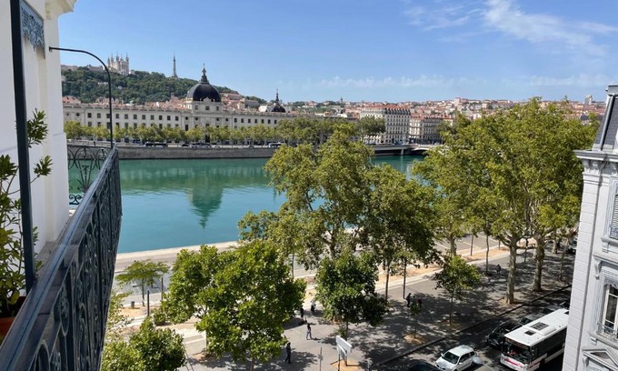 Lyon City Centre House | vue sur Rhône