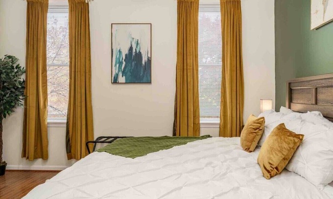 Downtown Baltimore House | °W/D°5 TVs°400Mbps°Self Check-In°Netflix°Parking