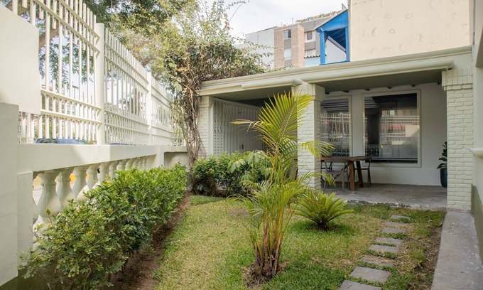 Leuro Apartment | w Impressive 5BR w Terrace in Miraflores