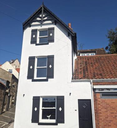 Whitby House | Wadsworth Harbour View