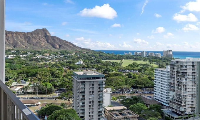 Waikiki Condo | Waikiki beach 1bd free Parking Pool AC with amazing views