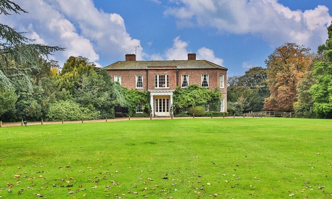 Alkborough House | Walcot Hall