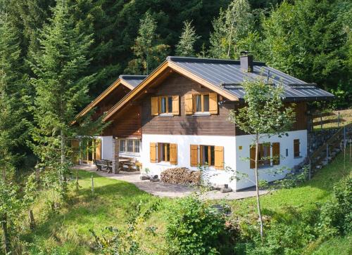 Buerserberg Apartment | Waldhütte Panorama - Tschengla by A-Appartments