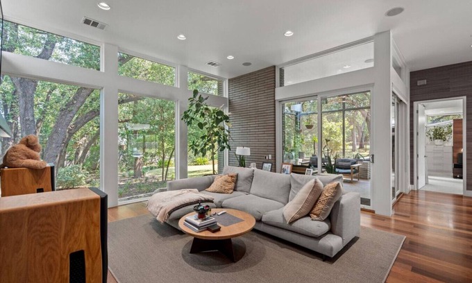 Zilker Apartment | Walk to ACL! Exquisite Zilker Contemporary
