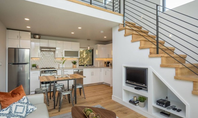 Millbrae Apartment | Walk to BART & Caltrain! Modern Luxury Cottage