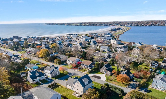 Newport East House | Walk to beach corner lot, 5 bed large yard