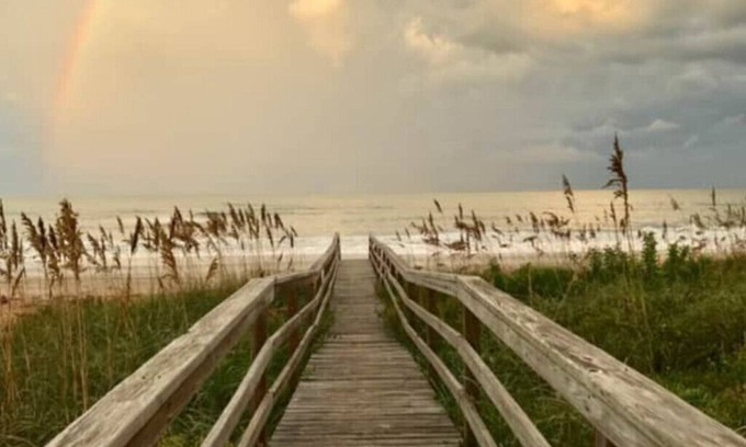 Vilano Beach Apartment | Walk to beautiful Vilano Beach
