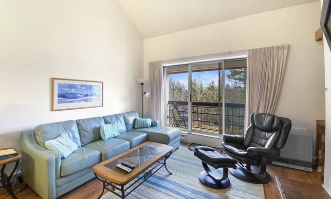 Warren Condo | Walk to Lifts at Sugarbush in Warren Vermont