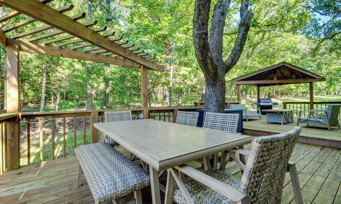 Flemington Cottage | Walk to Pomme de Terre Lake: Pet-friendly Escape