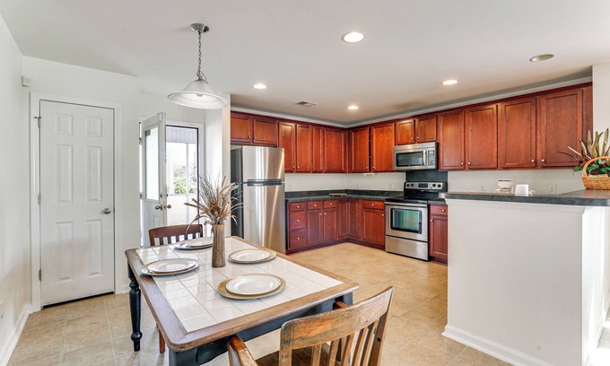 Moncks Corner House | Walk to Pond: Pet-Friendly Moncks Corner Home!