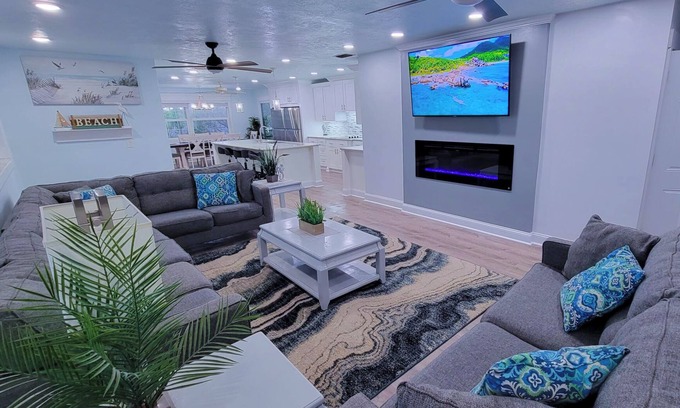 Siesta Key House | Walk to siesta key
