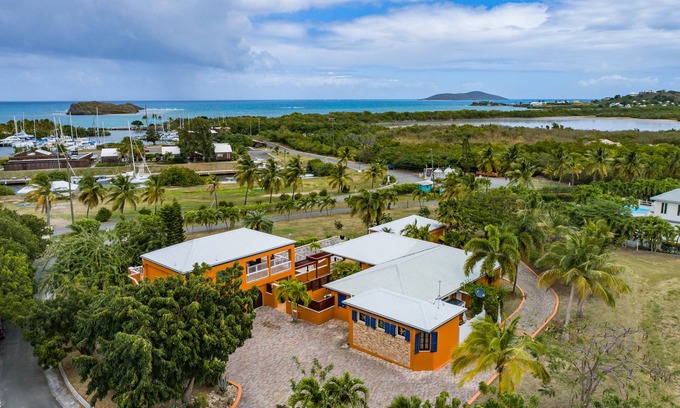 Christiansted House | Walk to the beach