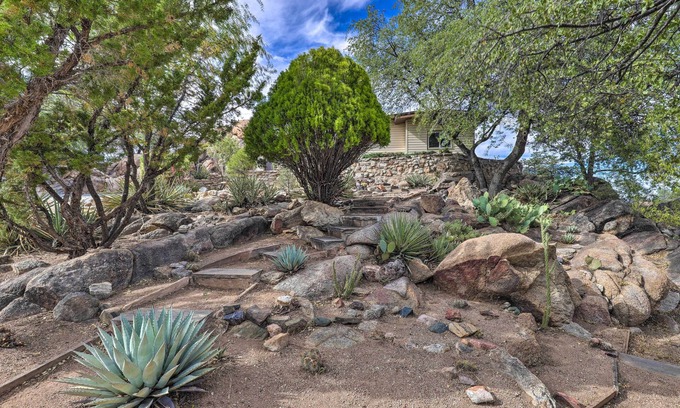 Prescott Cottage | Walk to Watson Lake: Private Prescott Home!