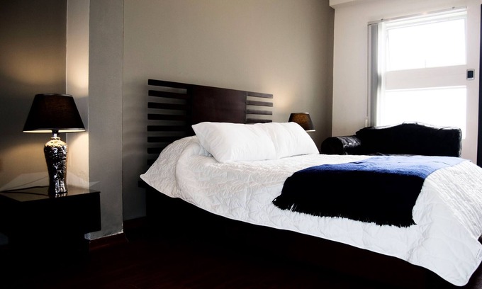 Cuenca Apartment | Walkable to Downtown, Stadium, Hosp St Ines - Queen Bed Ground Floor +Terrace 2F