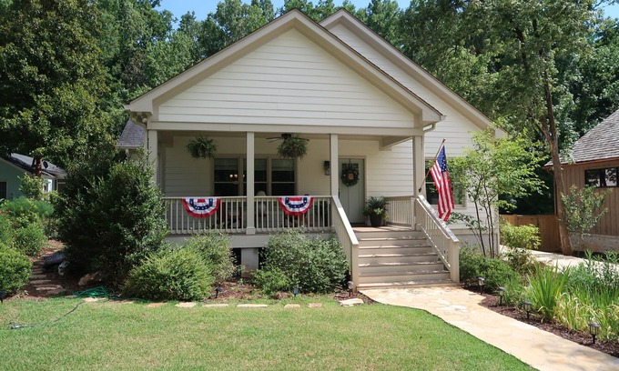 Athens House | Walkable to Gameday and Five Points