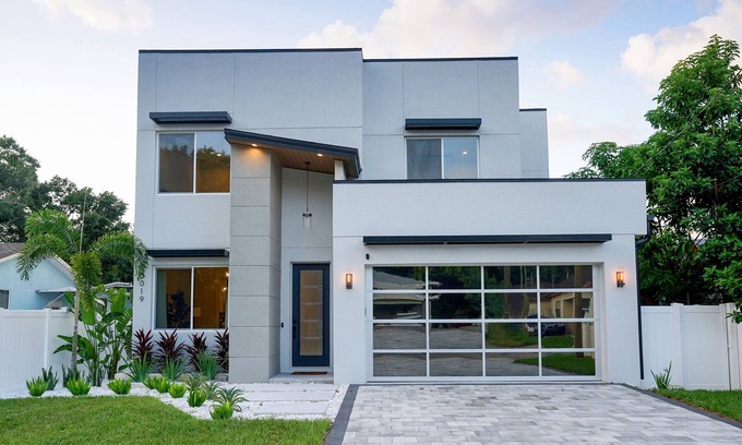 Tampa House | Walking Distance to Raymond James <1 milenNew Modern Home