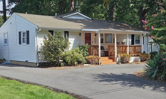 North Beach House | Walking distance to Herrington on the Bay! Home with views of the Chesapeake Bay