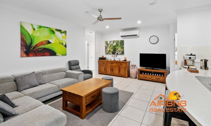 Kewarra Beach House | wallabies at the Beach