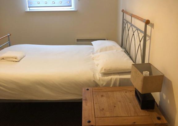 Tradeston Bed & Breakfast | Wallace Hide Out