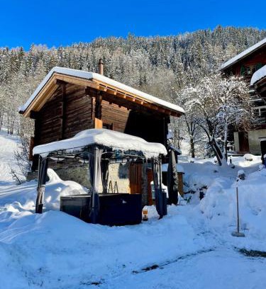 Reckingen House | Walliser Stadel