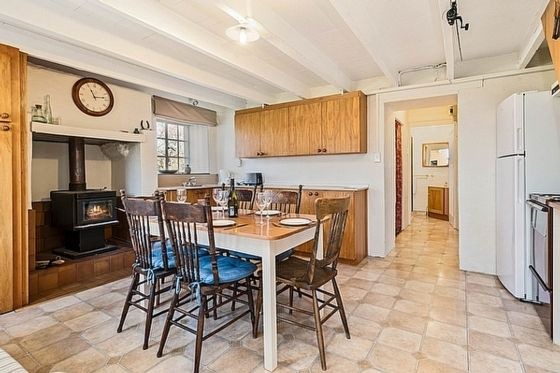 Albert Town House | Wanaka Authentic Stone Cottage - Wanaka Holiday Home