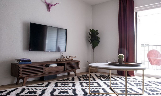 Riverside Apartment | WanderJaunt | Sherwood | 1BR | East Riverside