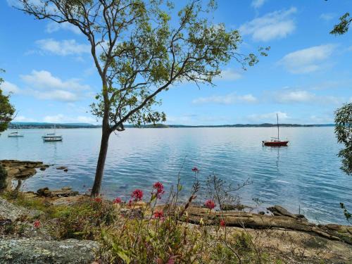 Wangi Wangi House | Wangi Waterfront HIdeaway