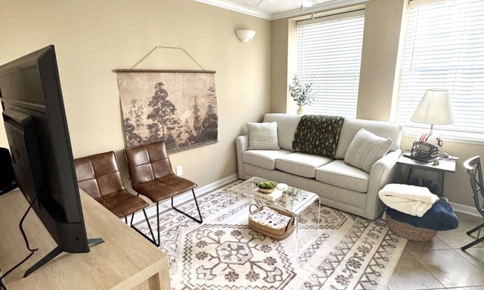 Auburn Condo | War Eagle Villa- .4 From Toomers, Stadium, Neville Arena-walk to Chick-fil-A