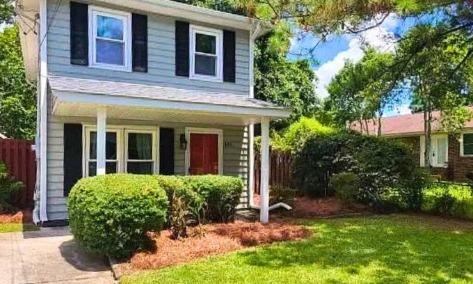 West Ashley House | Warm, Bright & Cozy 4BR House w/Musician's Charm