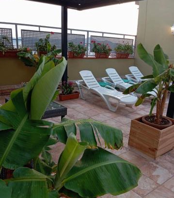 Santa Coloma de Gramenet House | Warm Harbor