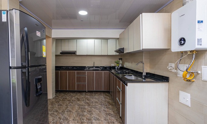 Chapinero Hotel | Warm home close to culture, art and movement