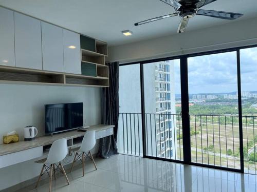 Shah Alam Apartment | Warm Stay with Netflix l Trefoil Setia Alam