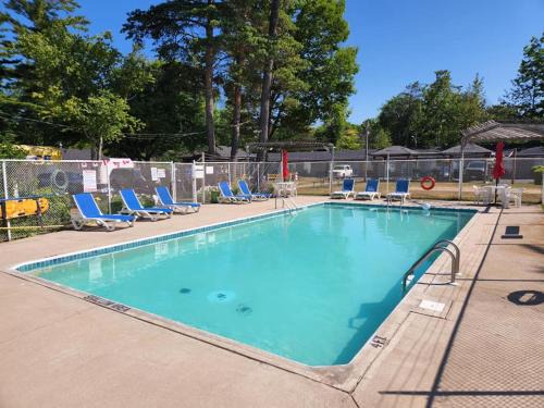 Wasaga Beach Hotel | Wasaga Beach Inn And Cottages