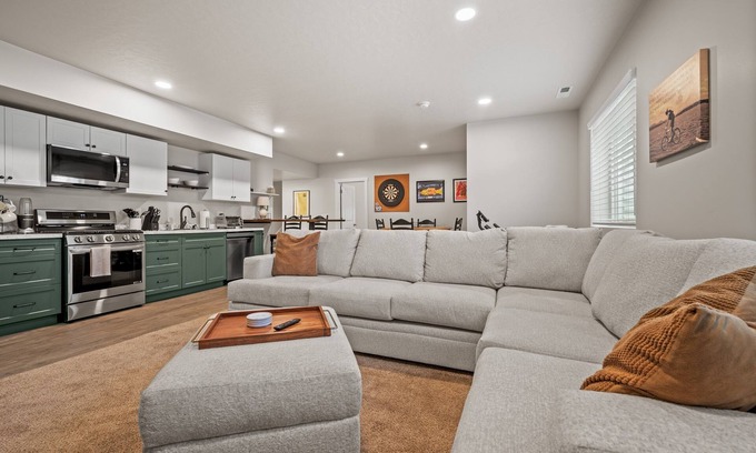 Mountain Green House | Wasatch Peak Chateau R3b | Pool | Hot Tub | Lower