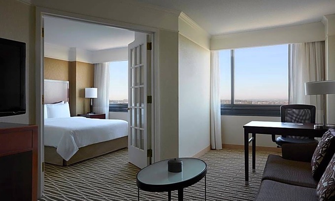 Herndon Hotel | Washington Dulles Marriott Suites