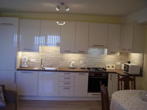 Kosljun Apartment | Water view brand new Apartment, short stroll to beach, peaceful!
