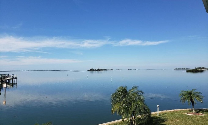 Dunedin Condo | Water View Updated Condo on the causeway to Honeymoon Island