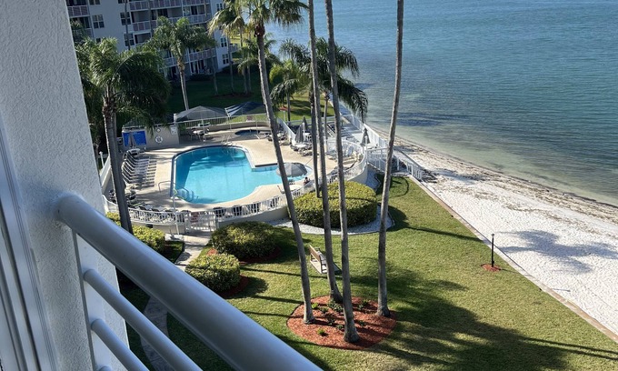 St. Petersburg Condo | Water Views, Private Beach, Luxury Condo
