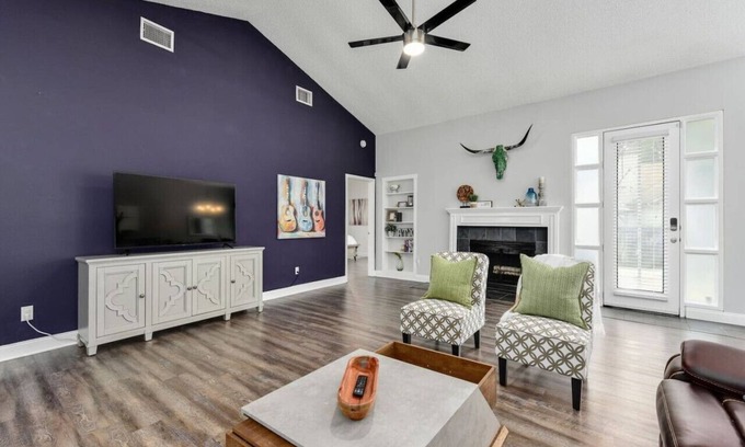 Wells Branch House | Water Well Wonder|Near Apple & Domain|Pet Friendly