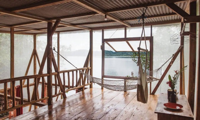 Isla Cristobal Cabin | Waterfront Mangrove Treehouse - sloths & coral
