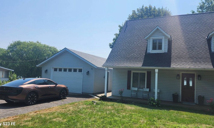 Greater Napanee House | Waterfront 2br fully equipped private cottage with wooded area and large yard
