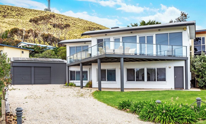 Carrickalinga House | Waterfront Beach House