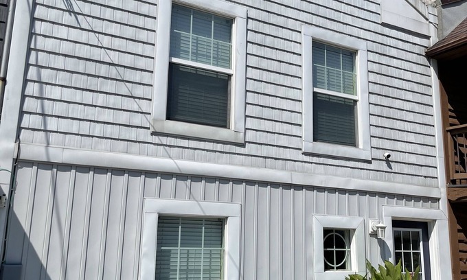 Sandusky House | Waterfront Catalina on Lake Erie-1.7 miles to Cedar Pt