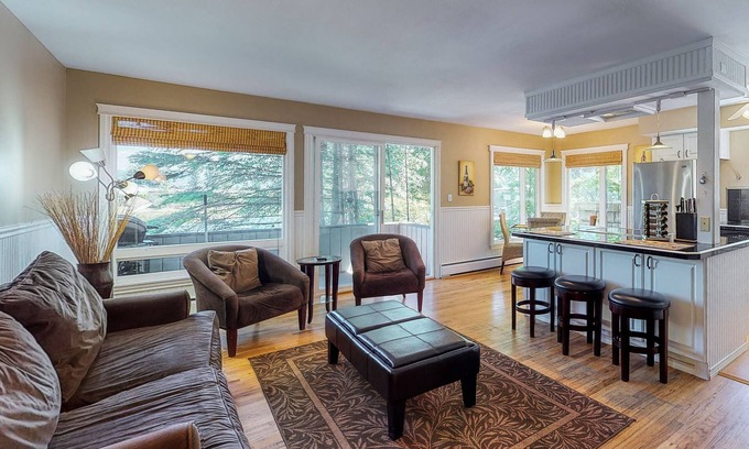 Sandpoint Condo | Waterfront condo - just minutes from downtown Sandpoint w/a free boat slip