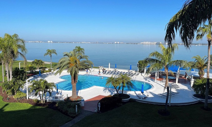 Bayway Isles Condo | Waterfront condo with stunning views on Boca Ciega Bay - Isla Key - Updated